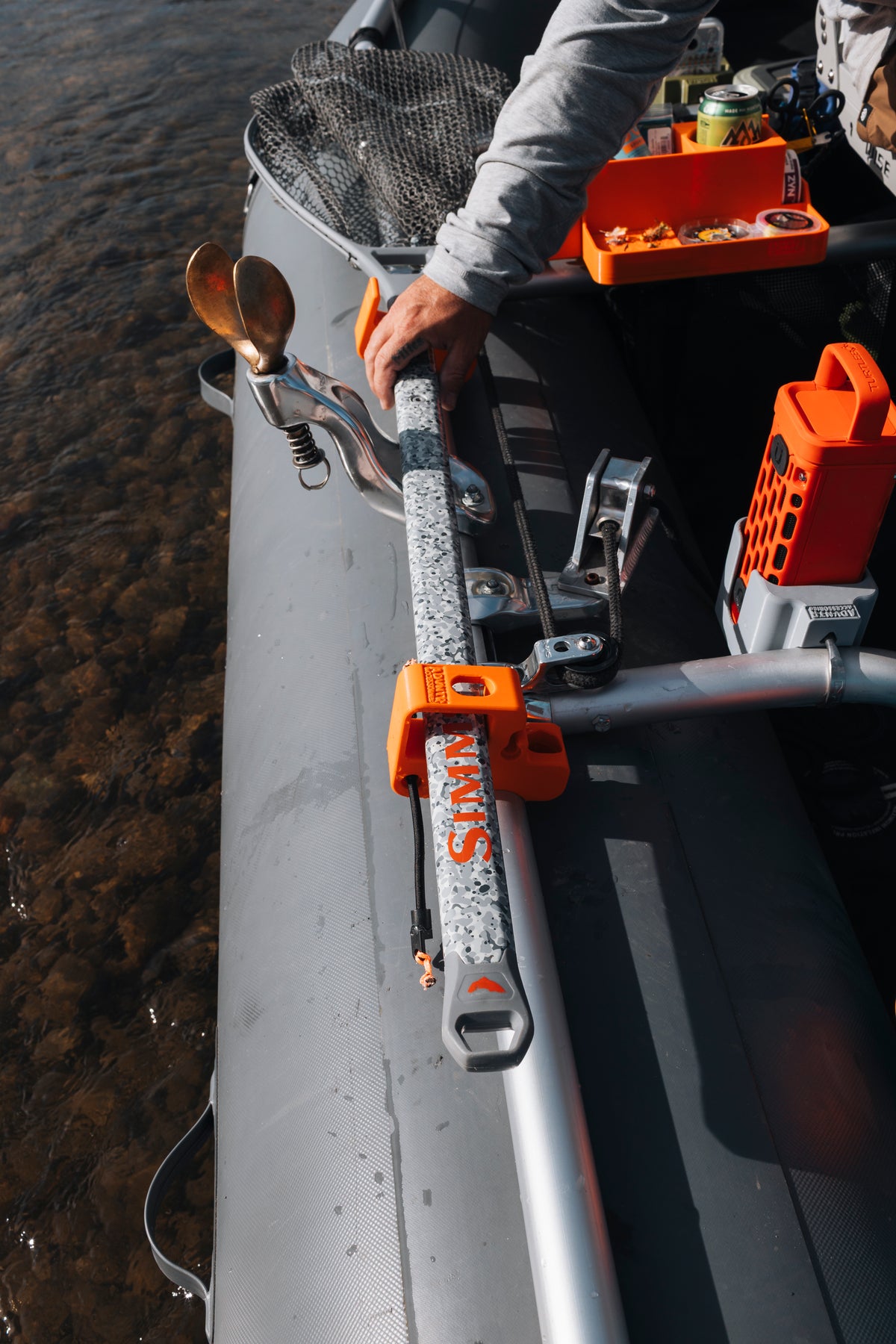 GEN 2 Universal Net Holder