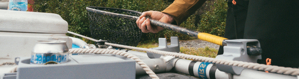 UNIVERSAL
NET HOLDER